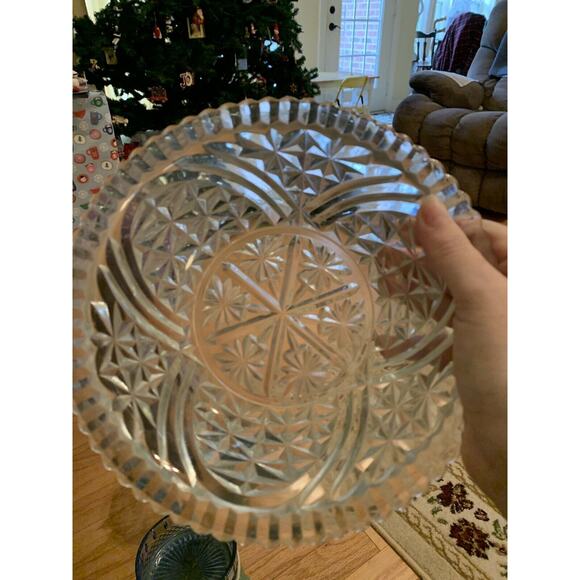 Vintage Anchor Hocking Stars and Bars Clear Prescut Pressed Glass Serving Bowl - Picture 2 of 6